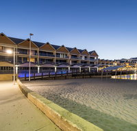 Dolphin Quay Apartments - Accommodation Coffs Harbour