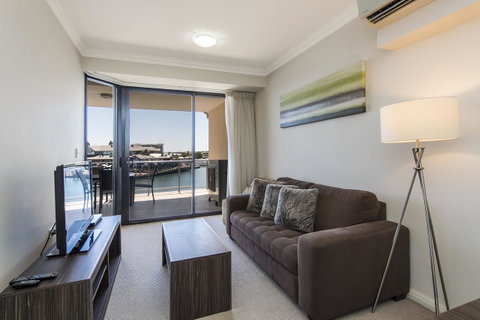 Dolphin Quay Apartments - Accommodation Coffs Harbour 32