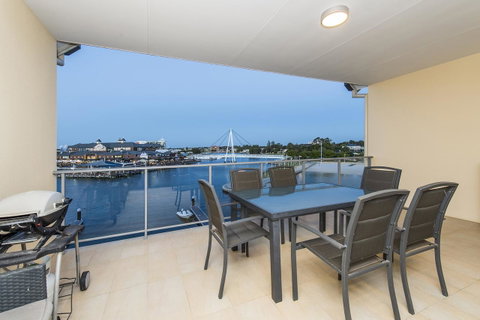 Dolphin Quay Apartments - Accommodation Coffs Harbour 23