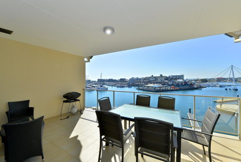 Dolphin Quay Apartments - Accommodation Coffs Harbour 4