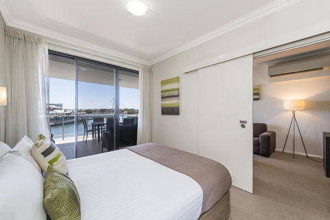 Dolphin Quay Apartments - Accommodation Coffs Harbour 28