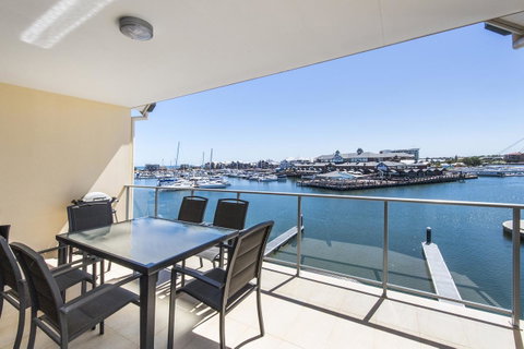 Dolphin Quay Apartments - Accommodation Coffs Harbour 36