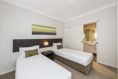 Dolphin Quay Apartments - Accommodation Coffs Harbour 44