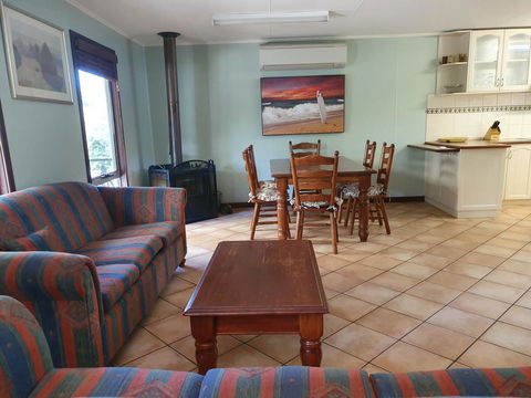 Eagle Bay Discovery - Accommodation Coffs Harbour 6