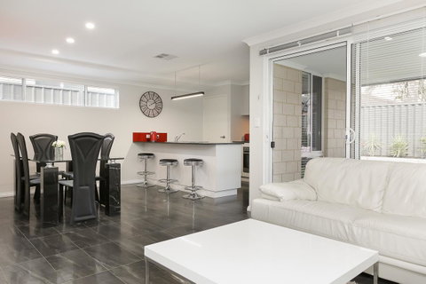 Perth Comfy Stays - Accommodation Coffs Harbour 23