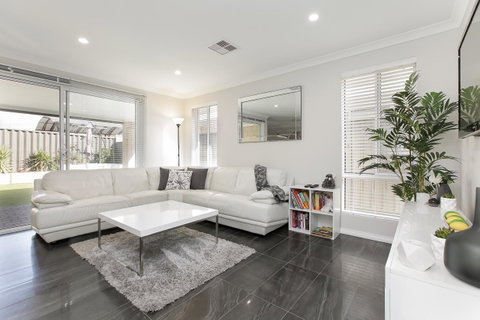 Perth Comfy Stays - Accommodation Coffs Harbour 2
