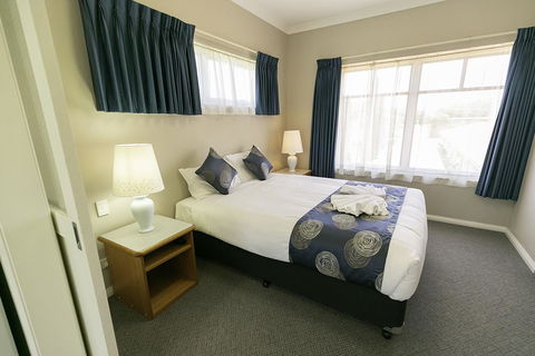 Esplanade Hotel Busselton - Accommodation Coffs Harbour 1