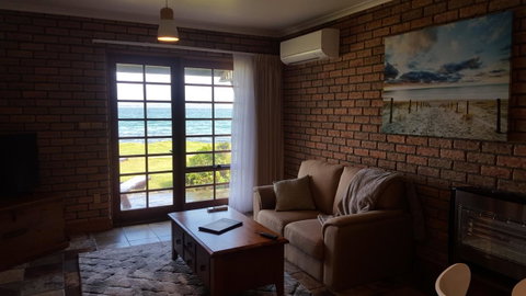 Stanley Village Waterfront Accommodation - Accommodation Coffs Harbour 2