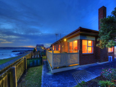 Stanley Village Waterfront Accommodation - Accommodation Coffs Harbour 16