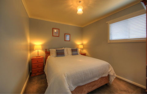 Stanley Village Waterfront Accommodation - Accommodation Coffs Harbour 21