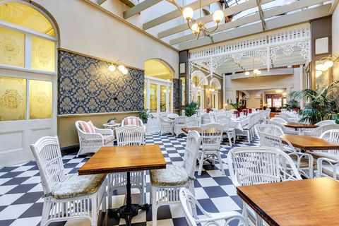 Hadley\'s Orient Hotel - Accommodation Coffs Harbour 1
