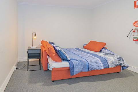 4 Bedroom House - Hobart CBD - Free Parking - Free WIFI - Accommodation Coffs Harbour 18