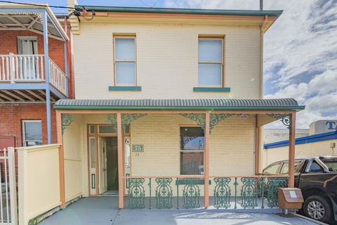 4 Bedroom House - Hobart CBD - Free Parking - Free WIFI - Accommodation Coffs Harbour 14