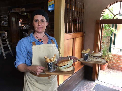 The Richmond Arms Hotel - Accommodation Coffs Harbour 15