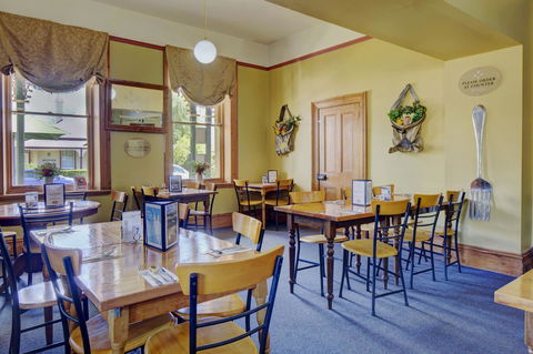 The Richmond Arms Hotel - Accommodation Coffs Harbour 11