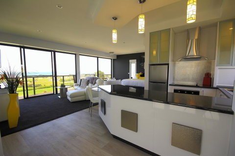 Horizon Deluxe Apartments - Accommodation Coffs Harbour 3