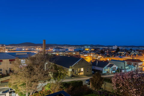 110 Hampden Apartments - Accommodation Coffs Harbour 3