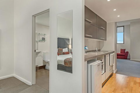 Mantra One Sandy Bay Road - Accommodation Coffs Harbour 9
