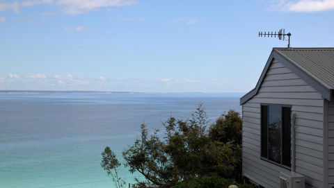 SEA EAGLE COTTAGE Amazing Views Of Bay Of Fires - Accommodation Coffs Harbour 15