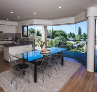 Russell House - Accommodation Coffs Harbour
