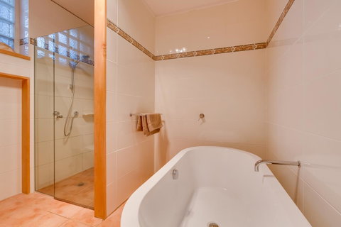 Maison Del Mar - Accommodation Coffs Harbour 8