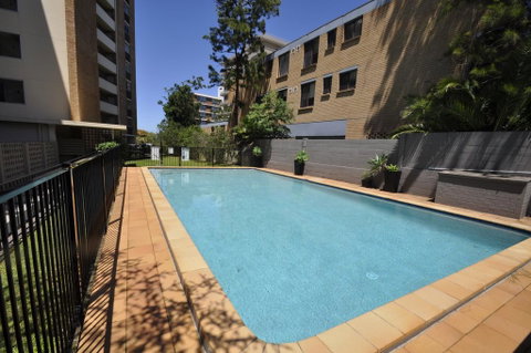 Neutral Bay Self Contained Studio Apartments - Accommodation Coffs Harbour 1