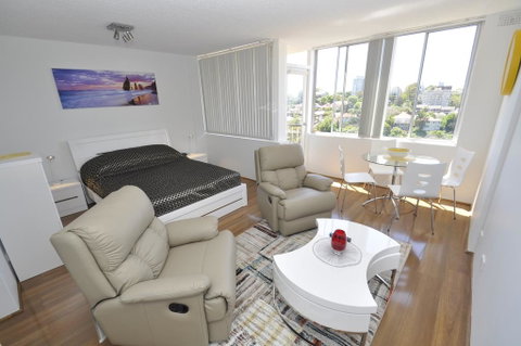 Neutral Bay Self Contained Studio Apartments - Accommodation Coffs Harbour 0