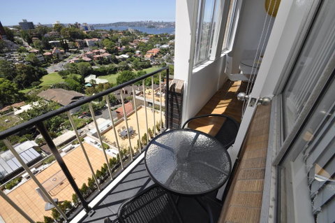 Neutral Bay Self Contained Studio Apartments - Accommodation Coffs Harbour 3