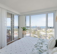 NEW Beautiful 1 Bedroom Beach Views Broadbeach - Accommodation Coffs Harbour