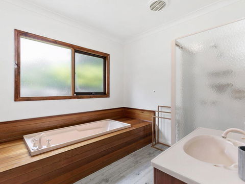 NICHE ON NOBLE - Ever Changing Vista - Accommodation Coffs Harbour 1