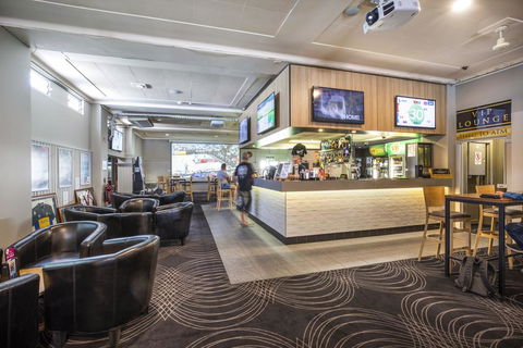 Nightcap At The Charles Hotel - Accommodation Coffs Harbour 3