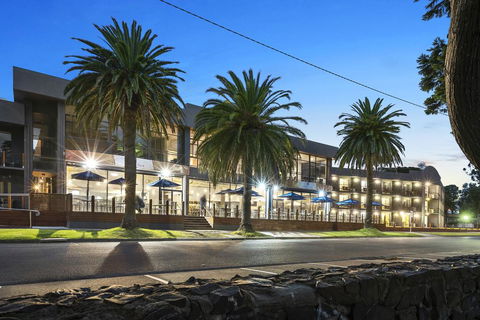 North Pier Hotel - Accommodation Coffs Harbour 0