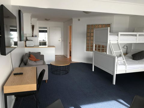 North Pier Hotel - Accommodation Coffs Harbour 2