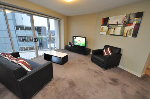 North Sydney Fully Self Contained Modern 2 Bed Apartment (2207BER) - Accommodation Coffs Harbour 1