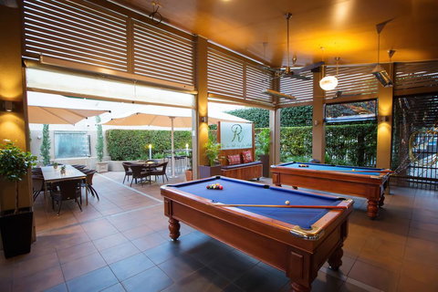 O'Shea's Royal Hotel - Accommodation Coffs Harbour 0