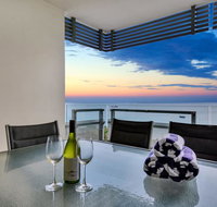 Oceana Darwin Central Oceanfront 3 bedroom 2 Lounge Room Pool Gym Tennis Court Sleeps 9 - Accommodation Coffs Harbour