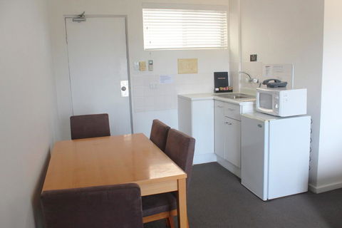 Oceanside Hawks Nest - Accommodation Coffs Harbour 2