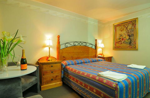 Olympia Motel - Accommodation Coffs Harbour 1