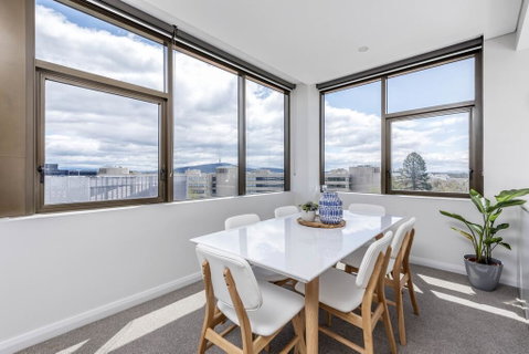 Oversized Luxe 1 Bedder - Amazing Barton - Gym - Accommodation Coffs Harbour 3