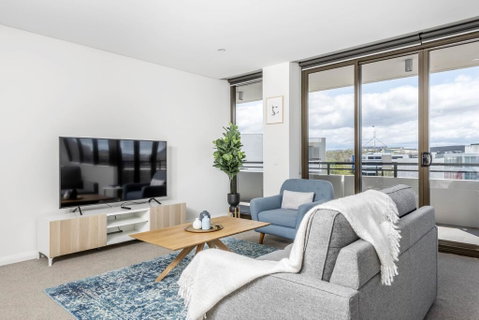 Oversized Luxe 1 Bedder - Amazing Barton - Gym - Accommodation Coffs Harbour 2