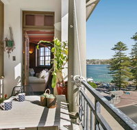 Oversized Manly Penthouse with 180 ocean views - Accommodation Coffs Harbour
