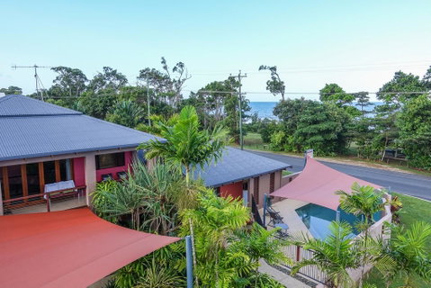 Pandanus Holiday Apartments - Accommodation Coffs Harbour 0