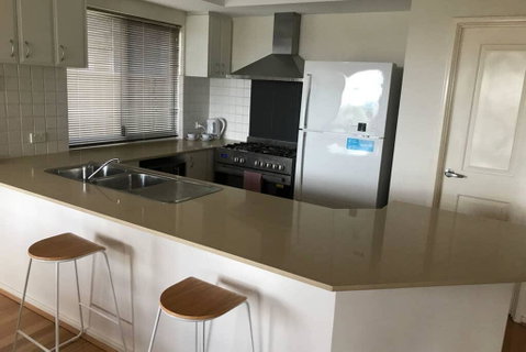 Panoramic Blue Bay Views - 3 Bedroom Townhouse - Accommodation Coffs Harbour 3