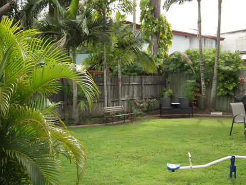 Paradise Motel - Accommodation Coffs Harbour 2