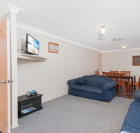 Peaceful Quiet and so close to the beach - Accommodation Coffs Harbour