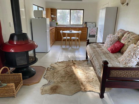 Pear Tree Cottage At Amiens - Accommodation Coffs Harbour 0