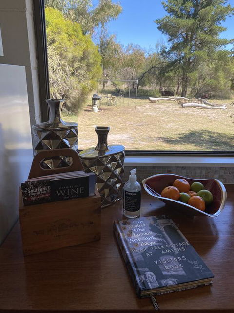 Pear Tree Cottage At Amiens - Accommodation Coffs Harbour 1