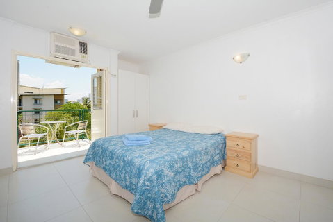 Peninsular Apartments - Accommodation Coffs Harbour 2