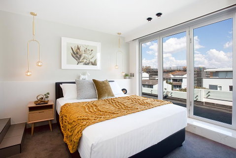 Penthouse Designer Apartment Close To City - Accommodation Coffs Harbour 1