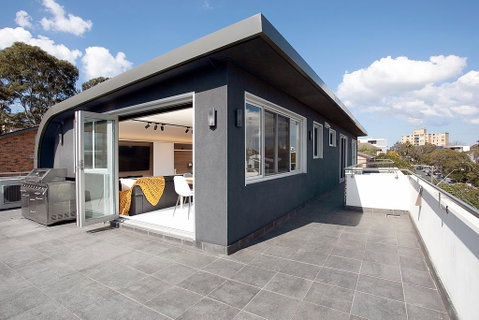 Penthouse Designer Apartment Close To City - Accommodation Coffs Harbour 3